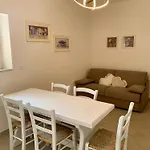 Maison Federica דירה קולה